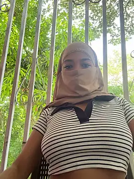 Snapshot of Yuli_arabic chatting on March 2026 06:29:01 PM Yuli arabic online show from March 2026 06:29:01 PM