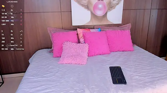 ImaniOkoye online show from December 2025 10:33:01 AM