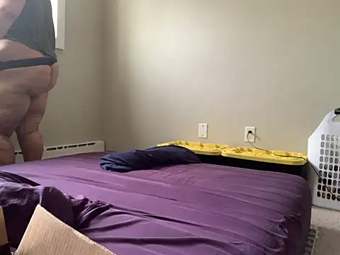 taydeebear online show from October 2025 04:53:02 PM