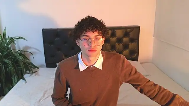 Snapshot of sandro_vitali chatting on September 2025 05:41:01 AM sandro vitali online show from September 2025 05:41:01 AM