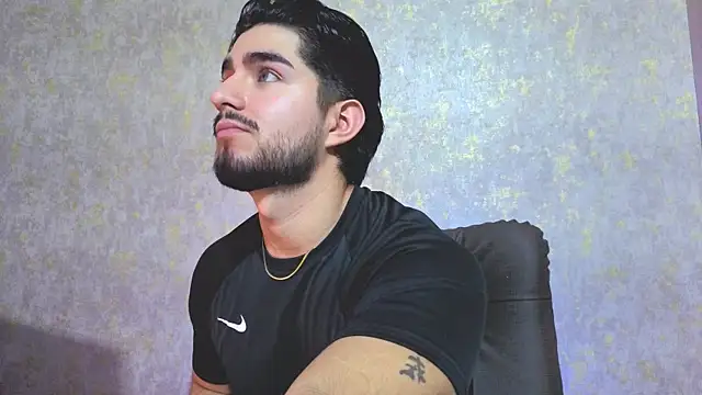 Snapshot of zayn_maximoff chatting on April 2026 02:25:01 AM zayn maximoff online show from April 2026 02:25:01 AM