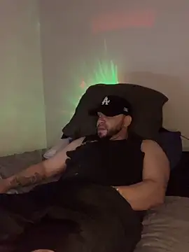 Snapshot of Brownroyal chatting on September 2025 01:15:02 PM Brownroyal online show from September 2025 01:15:02 PM