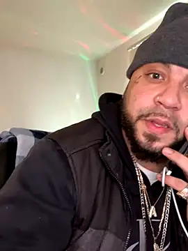 Snapshot of Brownroyal chatting on October 2025 11:46:02 PM Brownroyal online show from October 2025 11:46:02 PM