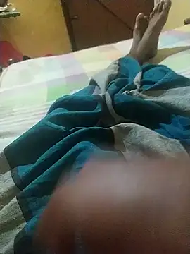 Remo20001 online show from February 2026 06:01:01 PM