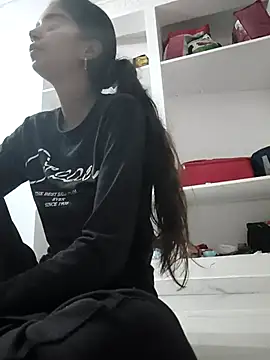 Hot-Soniya2 online show from September 2025 06:02:01 AM