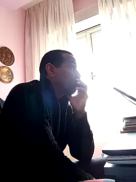 estrogeni online show from April 2026 09:30:02 AM