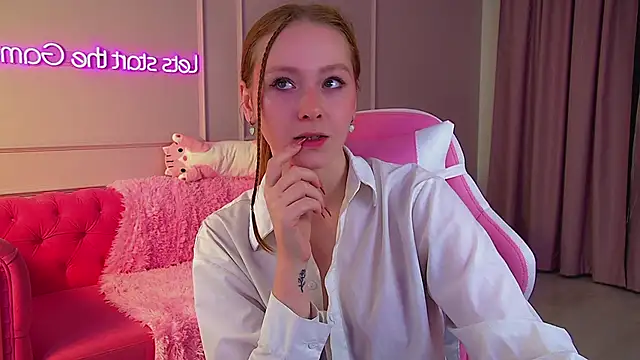 AgataFoxley online show from October 2025 08:26:01 PM