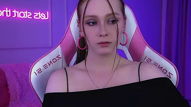 AgataFoxley online show from August 2026 06:10:02 PM
