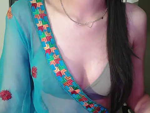 cute seemu online show from April 2026 04:46:01 AM
