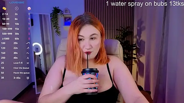 laura palmerr online show from November 2025 02:35:01 AM