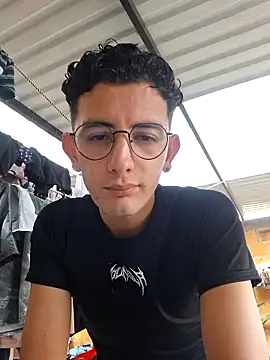 Snapshot of STEVAN_RXX chatting on February 2026 02:04:02 PM STEVAN RXX online show from February 2026 02:04:02 PM