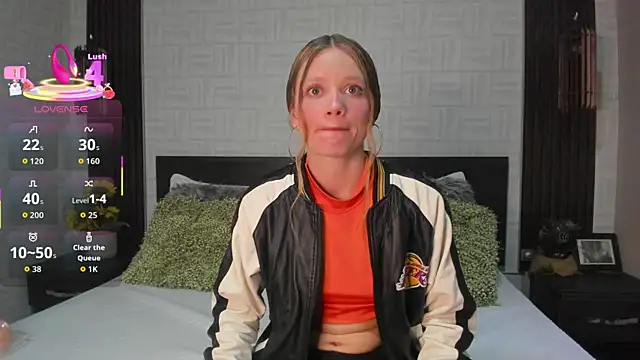 Brianna Bondd online show from October 2025 03:02:02 PM