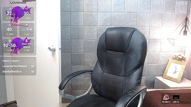 Iantwink18 online show from October 2025 12:57:02 PM