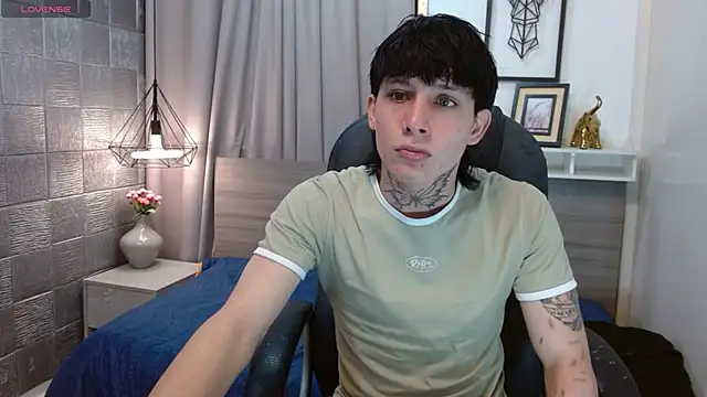 Iantwink18 online show from October 2025 08:14:02 PM