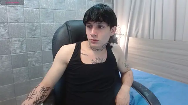 Iantwink18 online show from November 2025 07:34:02 PM