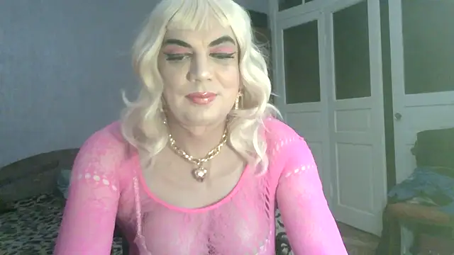 Snapshot of NiraFrost chatting on November 2025 05:51:02 PM NiraFrost online show from November 2025 05:51:02 PM