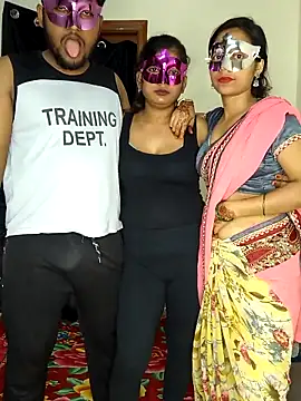 Snapshot of Family02 chatting on September 2025 04:08:01 PM Family02 online show from September 2025 04:08:01 PM