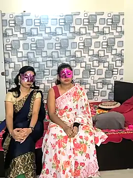 Family02 online show from December 2025 05:08:02 PM