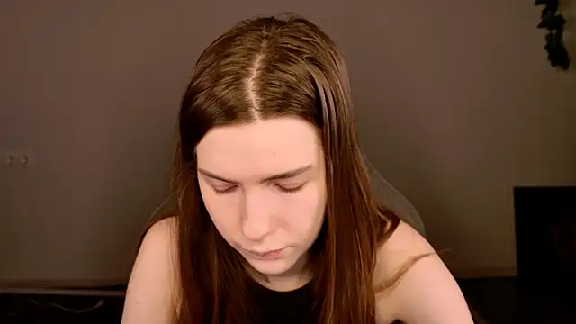 Snapshot of AliceCUNTach chatting on December 2025 05:06:02 AM AliceCUNTach online show from December 2025 05:06:02 AM