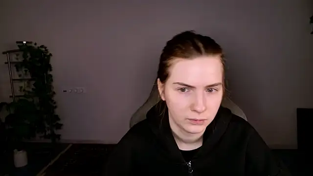 Snapshot of AliceCUNTach chatting on December 2025 05:16:01 AM AliceCUNTach online show from December 2025 05:16:01 AM