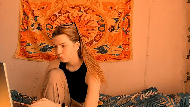 AliceCUNTach online show from May 2026 05:03:02 AM
