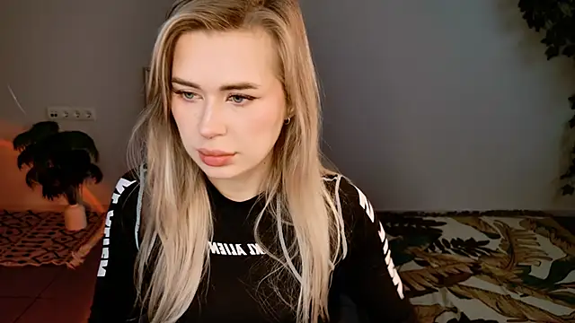 AdelLoyss online show from September 2025 09:03:02 AM