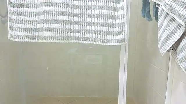 Snapshot of aussiepeaches chatting on October 2025 01:06:02 PM aussiepeaches online show from October 2025 01:06:02 PM