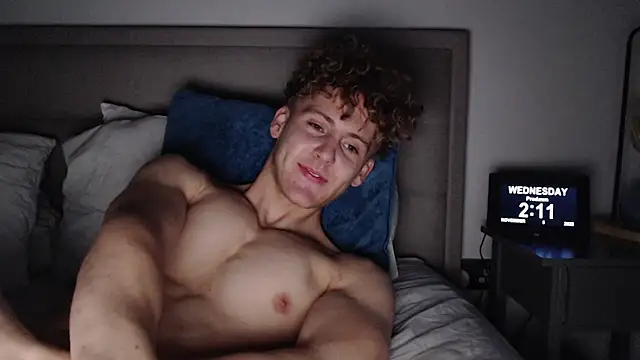 Snapshot of DominantAlex18 chatting on November 2025 02:11:02 AM DominantAlex18 online show from November 2025 02:11:02 AM