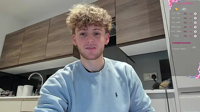 Snapshot of DominantAlex18 chatting on November 2025 03:57:02 PM DominantAlex18 online show from November 2025 03:57:02 PM