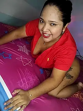 Angelly ricura online show from November 2025 03:08:02 PM