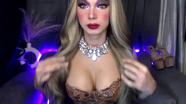 Snapshot of MISTRESSMonica_xxx chatting on December 2025 12:11:02 PM MISTRESSMonica xxx online show from December 2025 12:11:02 PM