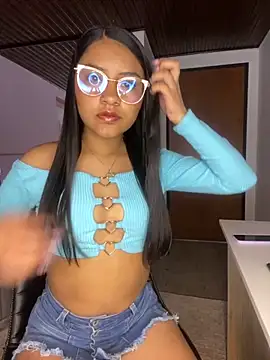 Snapshot of CelestePinkk_ chatting on September 2025 01:46:01 PM CelestePinkk online show from September 2025 01:46:01 PM
