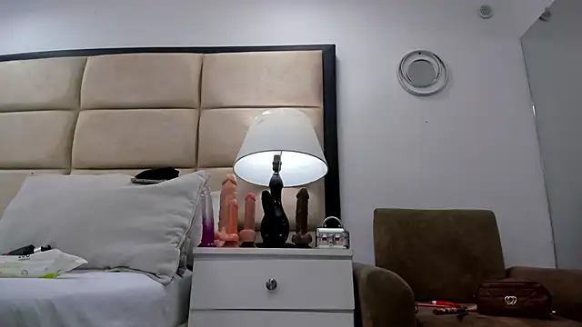 Snapshot of Sweet_Lucianaa chatting on November 2025 08:11:02 PM Sweet Lucianaa online show from November 2025 08:11:02 PM