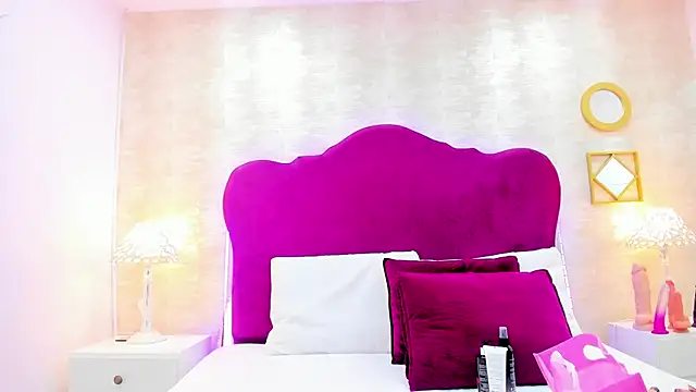 Snapshot of Sweet_Lucianaa chatting on December 2025 05:52:02 PM Sweet Lucianaa online show from December 2025 05:52:02 PM