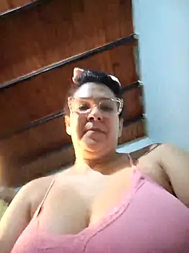 gitanadeluxe online show from September 2025 01:07:02 AM