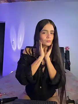 Ashley and Zoe online show from November 2025 04:33:01 PM