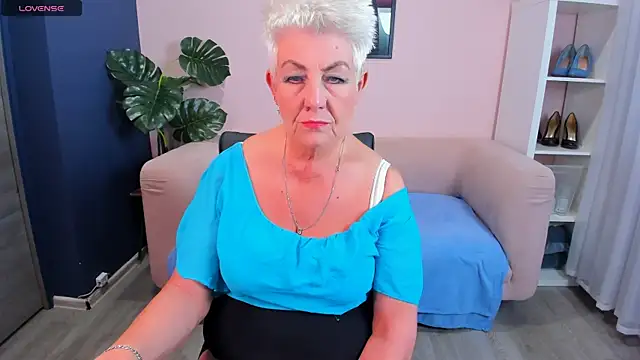 Snapshot of HotandMature chatting on January 2025 08:30:02 AM HotandMature online show from January 2025 08:30:02 AM