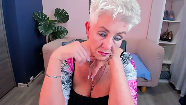 Snapshot of HotandMature chatting on March 2025 11:41:01 AM HotandMature online show from March 2025 11:41:01 AM