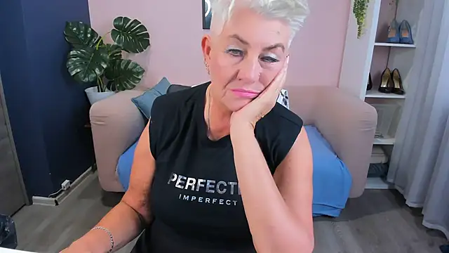 Snapshot of HotandMature chatting on September 2025 08:26:01 AM HotandMature online show from September 2025 08:26:01 AM