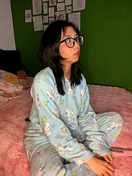 Valen-Foxx online show from September 2025 05:57:02 AM