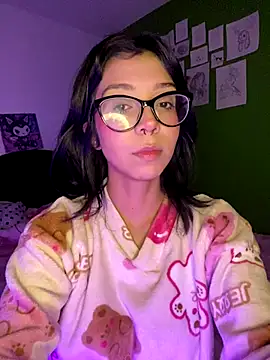 Valen-Foxx online show from October 2025 05:24:01 AM