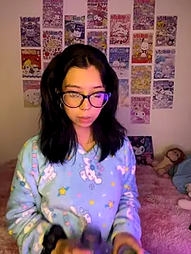 Valen-Foxx online show from October 2025 05:59:01 AM