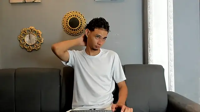 Snapshot of kenix_777 chatting on September 2025 12:01:02 AM kenix 777 online show from September 2025 12:01:02 AM