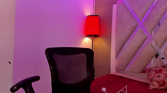 Snapshot of kenix_777 chatting on September 2025 03:43:01 AM kenix 777 online show from September 2025 03:43:01 AM