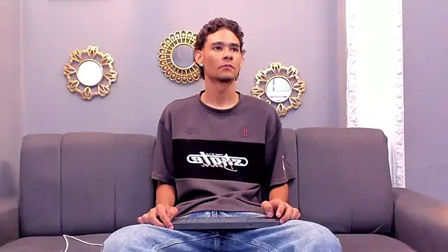 Snapshot of kenix_777 chatting on October 2025 03:34:02 AM kenix 777 online show from October 2025 03:34:02 AM