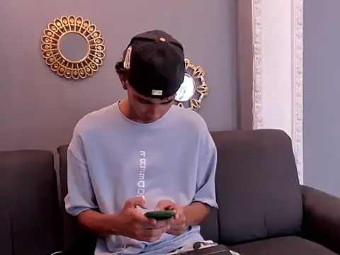 Snapshot of kenix_777 chatting on October 2025 07:25:01 PM kenix 777 online show from October 2025 07:25:01 PM