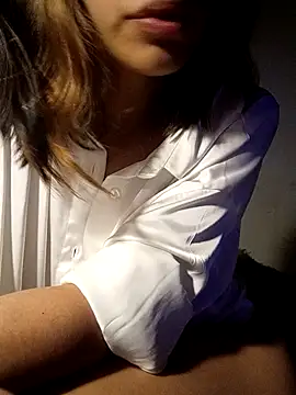 Snapshot of malvinaAAA chatting on October 2025 03:51:02 AM malvinaAAA online show from October 2025 03:51:02 AM