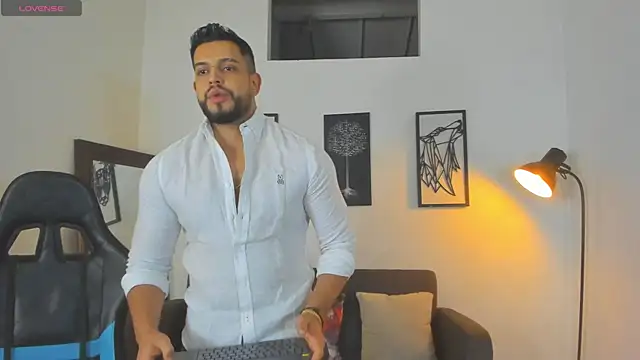 Justin kingX7 online show from October 2025 10:10:01 PM