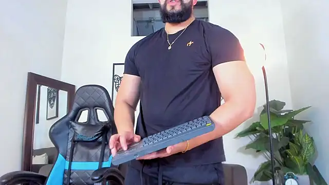 Justin kingX7 online show from May 2026 05:04:01 AM