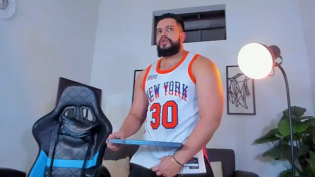 Justin kingX7 online show from May 2026 04:50:01 AM